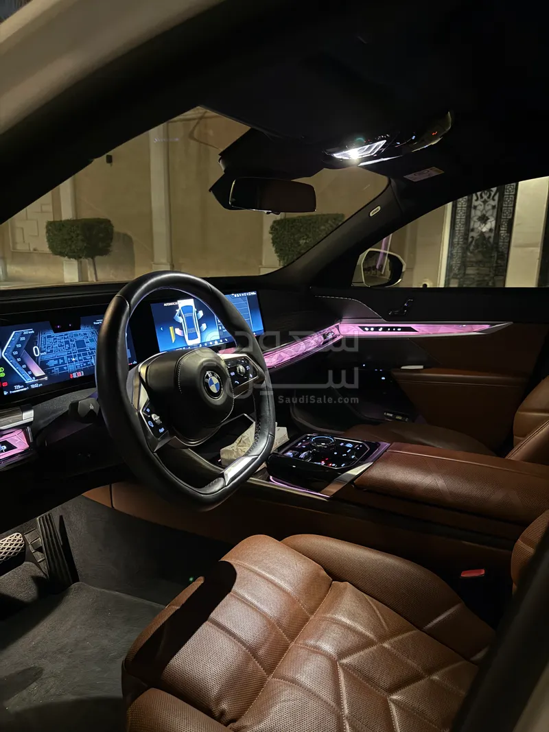 2023 بي ام دبليو الفئة السابعة 735 إل أي