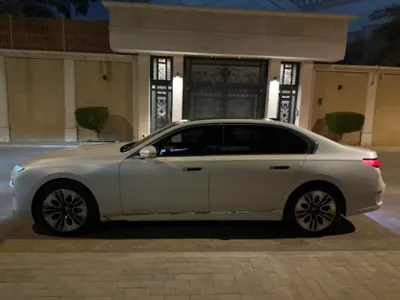 2023 بي ام دبليو الفئة السابعة 735 إل أي