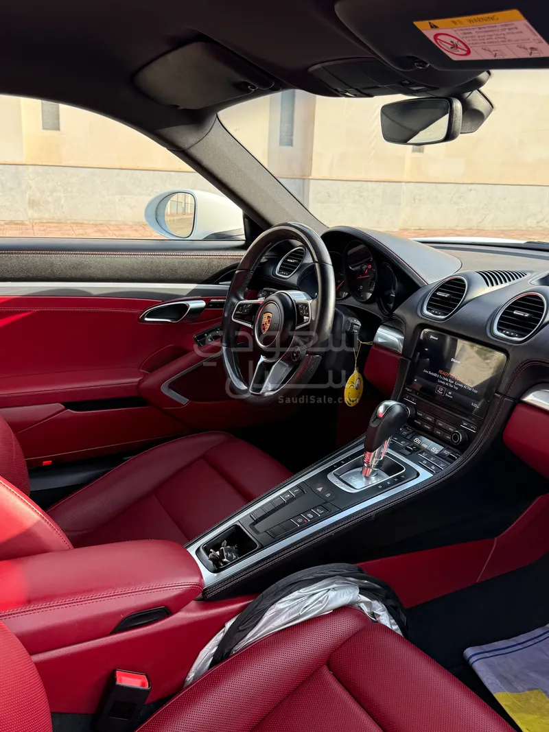 2024 بورش 718 كايمان