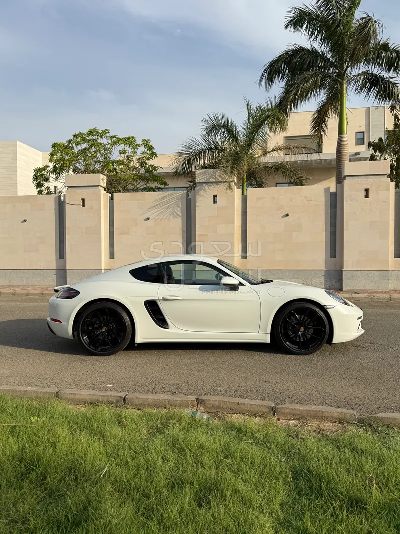 2024 بورش 718 كايمان