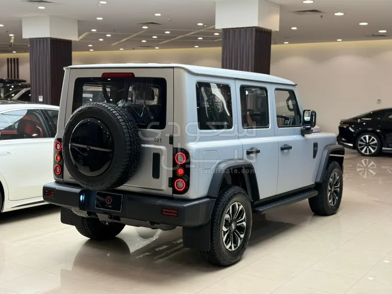 2027 باو 212 T01