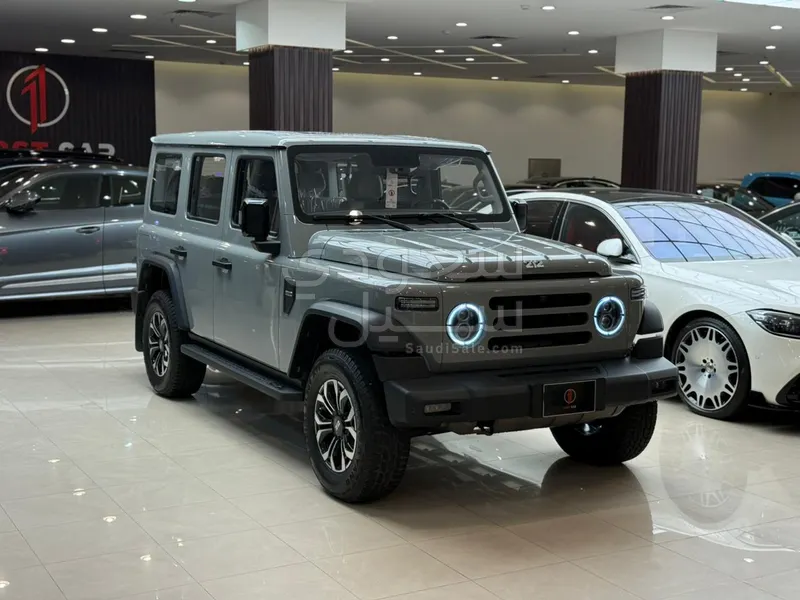 2027 باو 212 T01