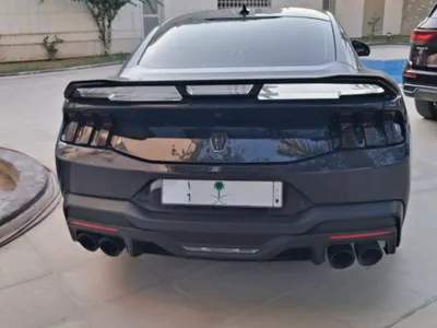 2024 فورد موستانغ دارك هورس