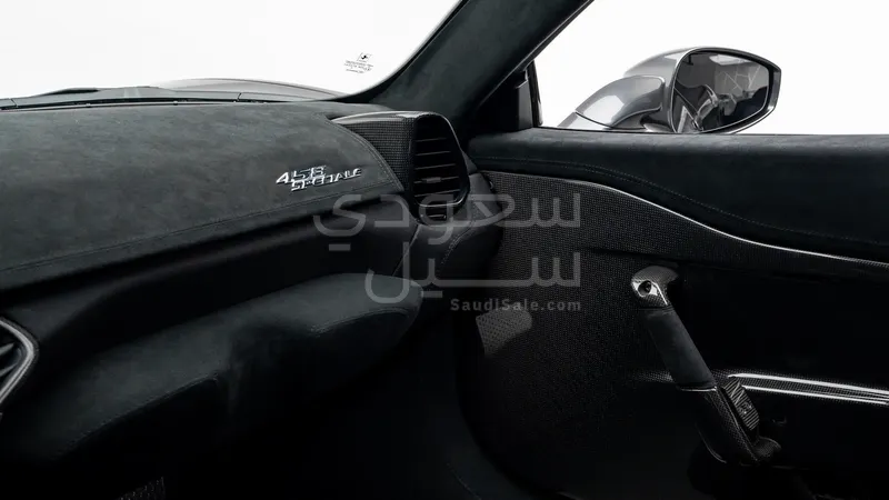 2014 فيراري 458 سبيشل