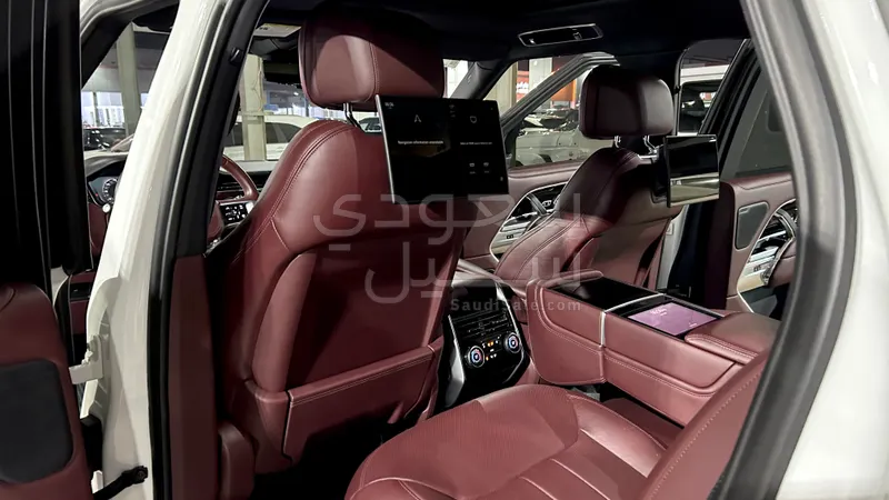 2023 لاند روفر رينج روفر اوتوبيوغرافي