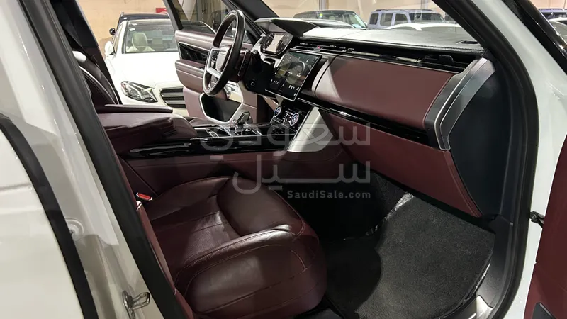 2023 لاند روفر رينج روفر اوتوبيوغرافي