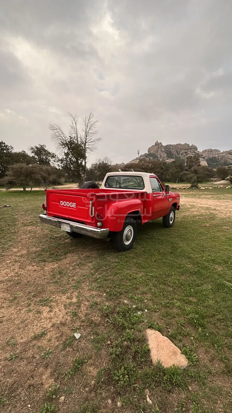 1981 دودج رام 1500 كلاسيك