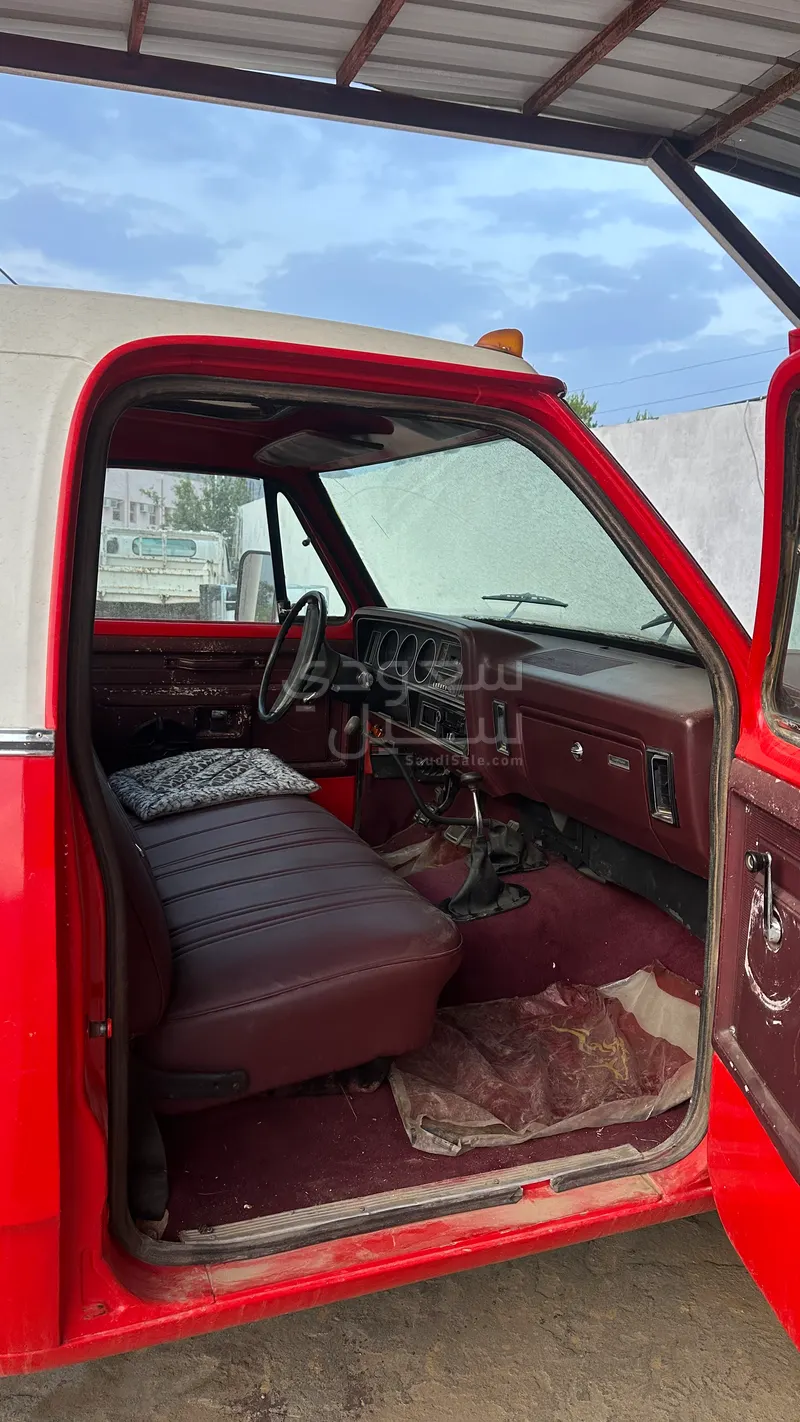1981 دودج رام 1500 كلاسيك