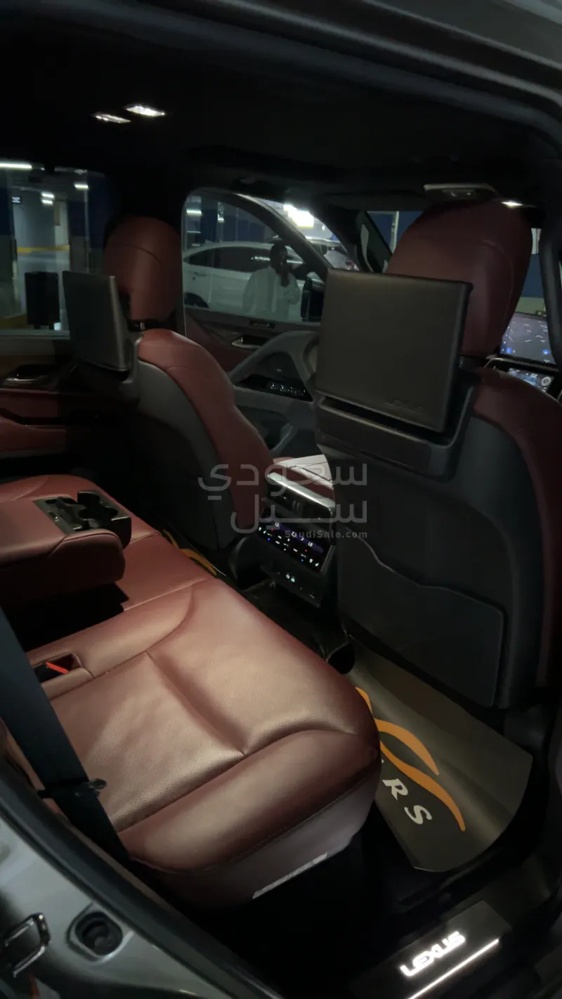 2025 لكزس إل إكس 600 BB