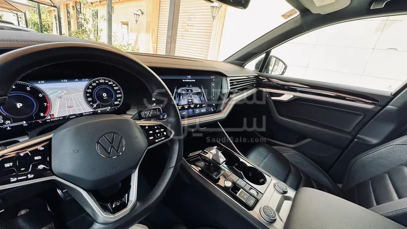 2021 فولكس واجن طوارق أر - لاين