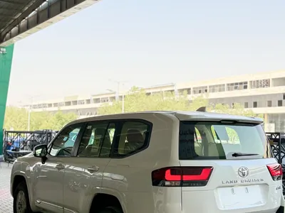 2026 تويوتا لاند كروزر جي اكس ار2