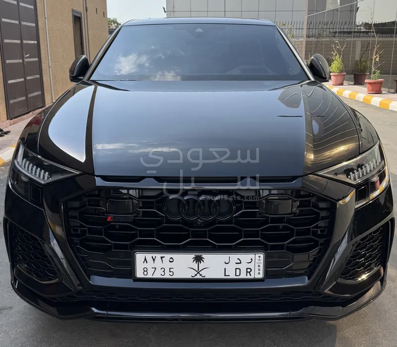 2022 اودي كيو 8 أر إس