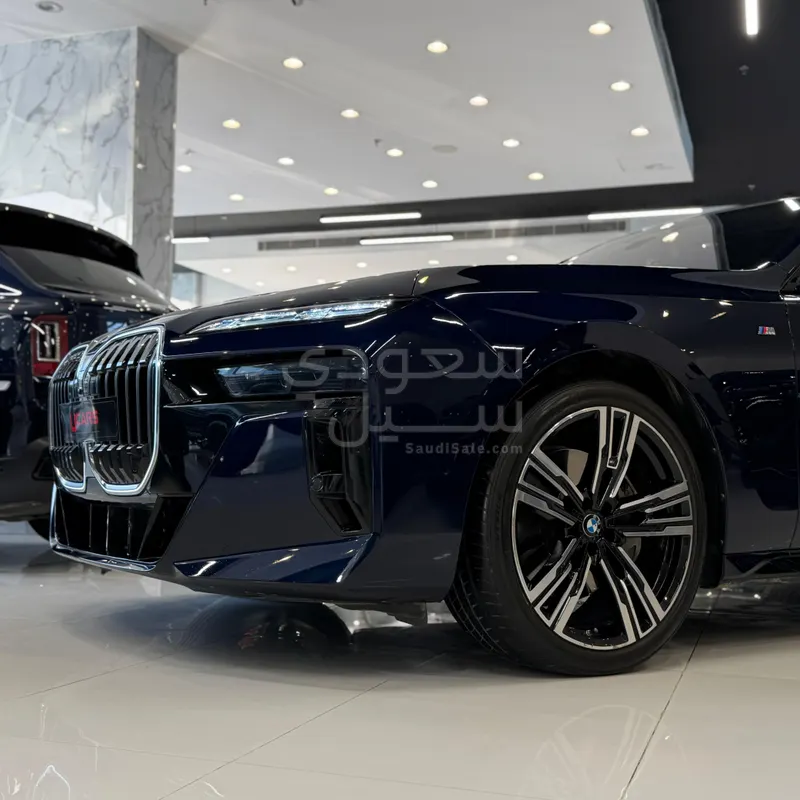 2023 بي ام دبليو الفئة اي