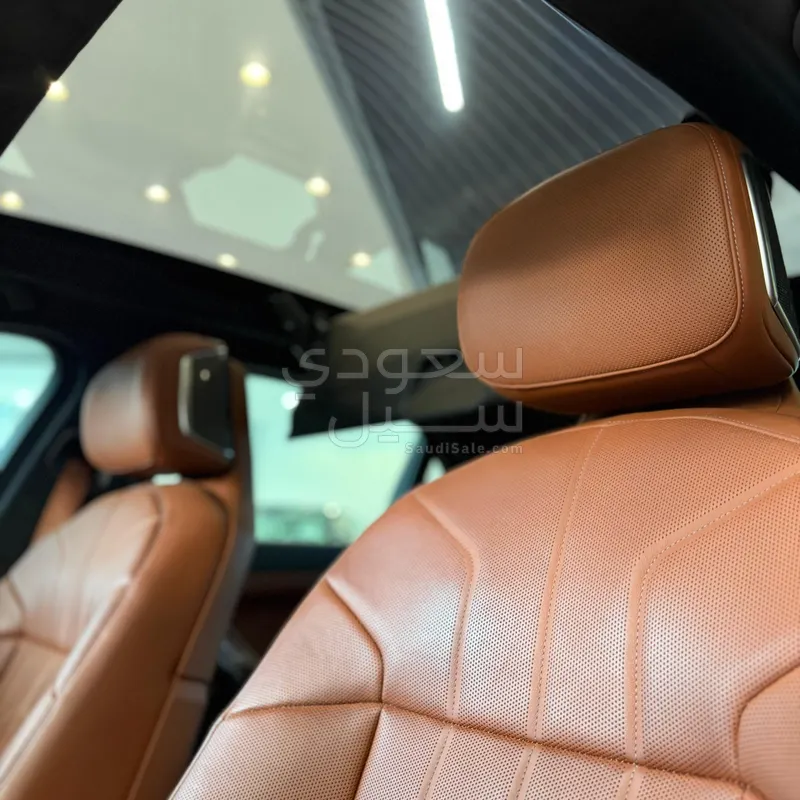 2023 بي ام دبليو الفئة اي