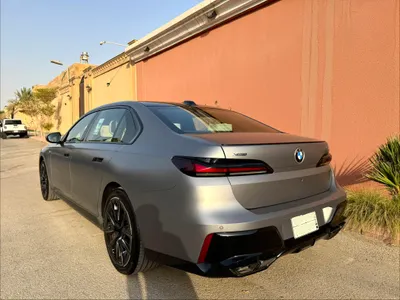 2025 بي ام دبليو الفئة السابعة 760 إل أي إم