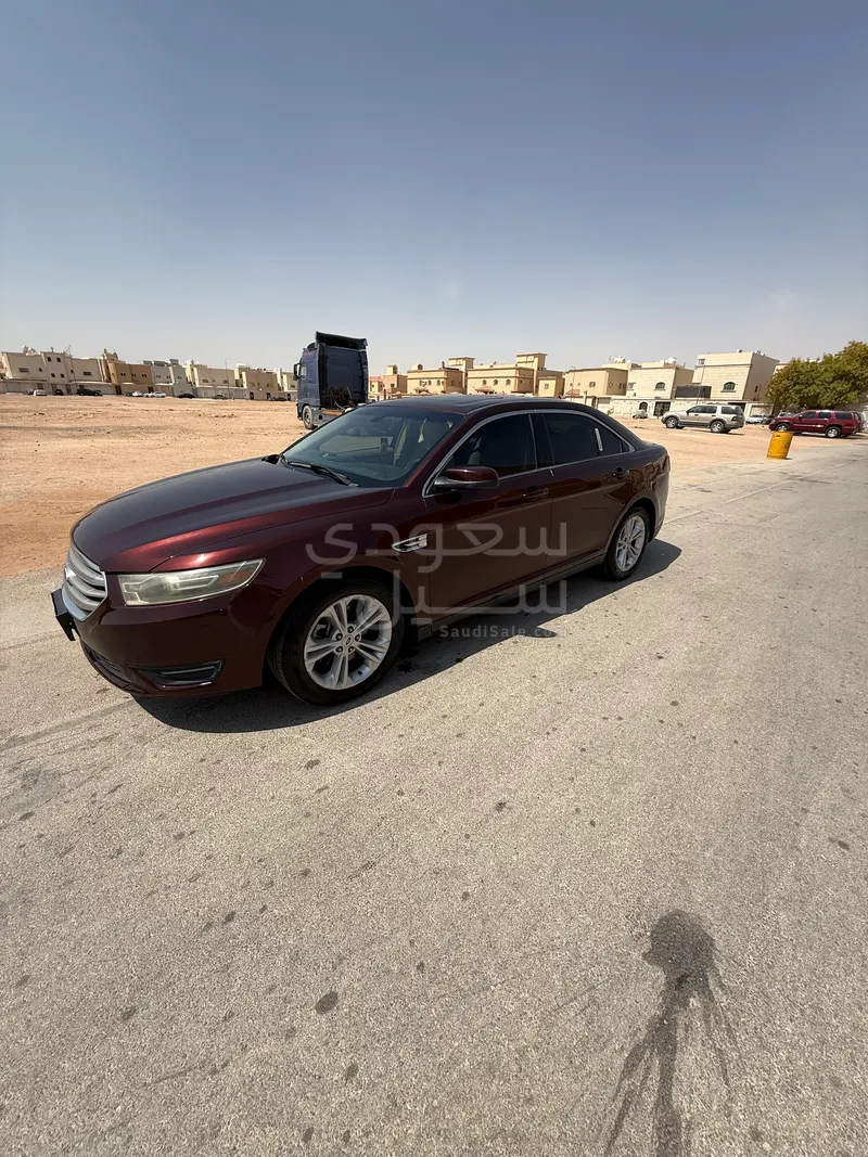 2015 فورد توروس اس اي ال