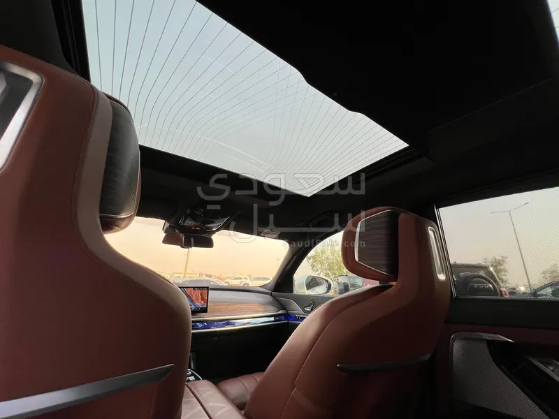 2023 بي ام دبليو الفئة السابعة 735أي