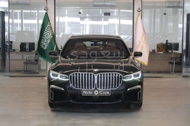 2021 بي ام دبليو الفئة السابعة 730 أي