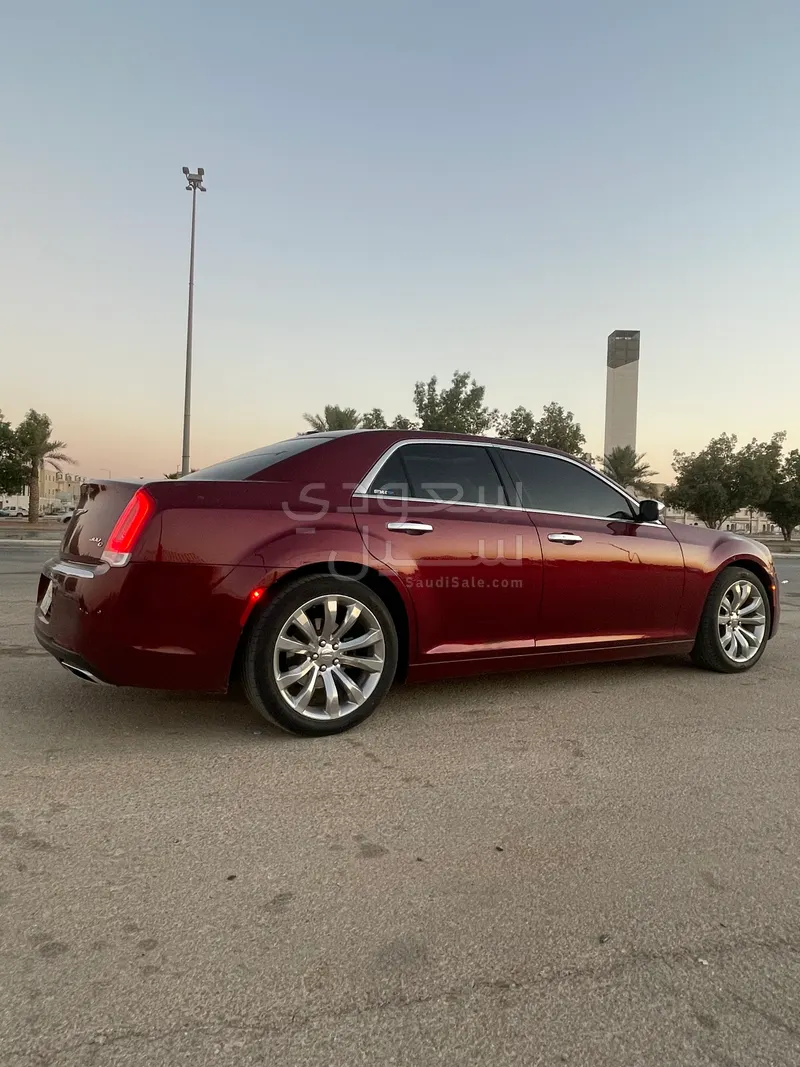 2015 كرايسلر 300 هيمى