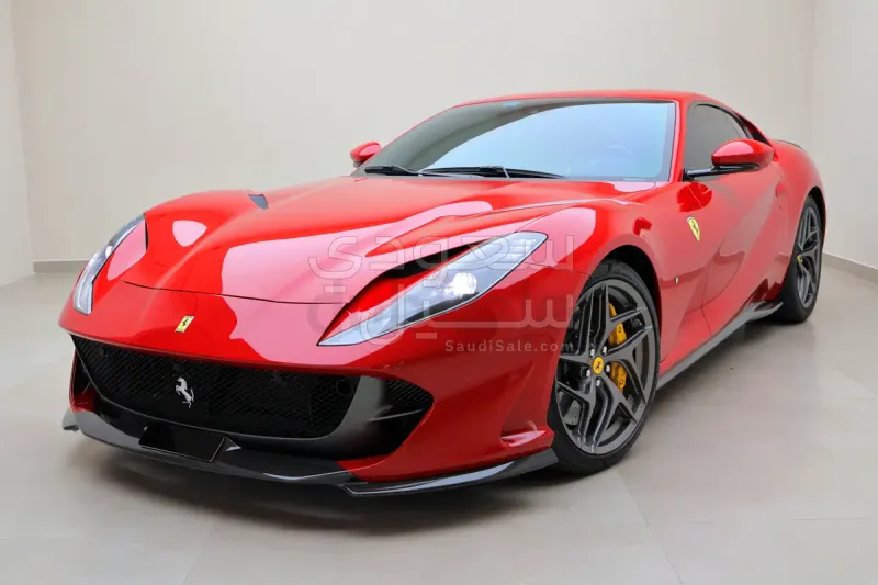 2021 فيراري 812 جي تي اس