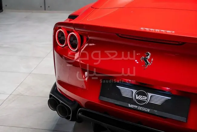 2021 فيراري 812 جي تي اس