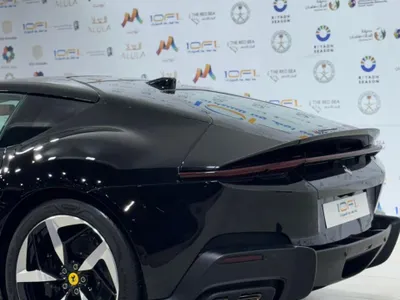 2025 فيراري 12 سيليندر