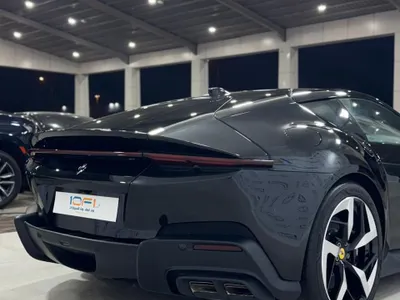 2025 فيراري 12 سيليندر