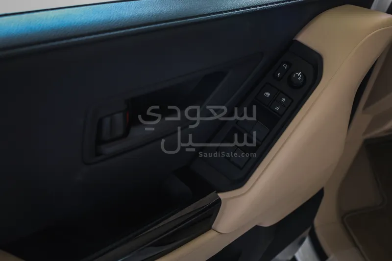 2026 تويوتا لاند كروزر جي اكس ار