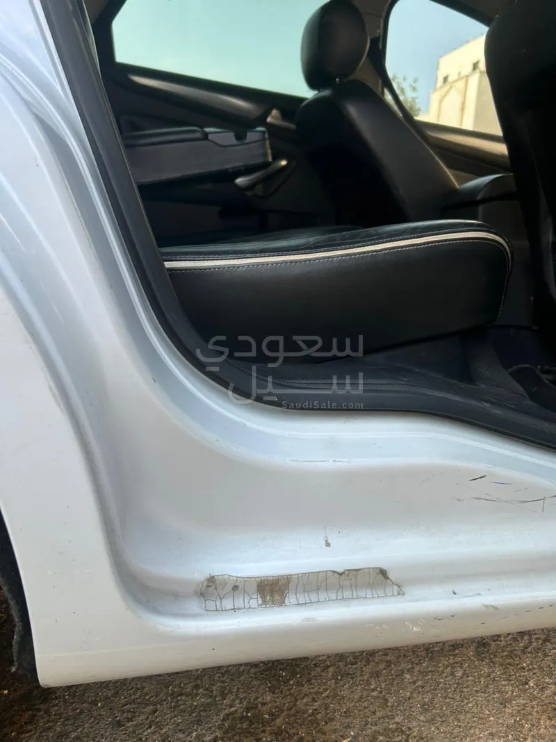 2014 فورد مونديو