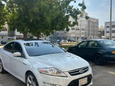 2014 فورد مونديو