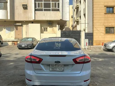 2014 فورد مونديو
