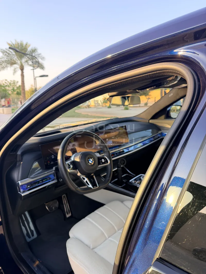 2023 بي ام دبليو الفئة السابعة 740أي