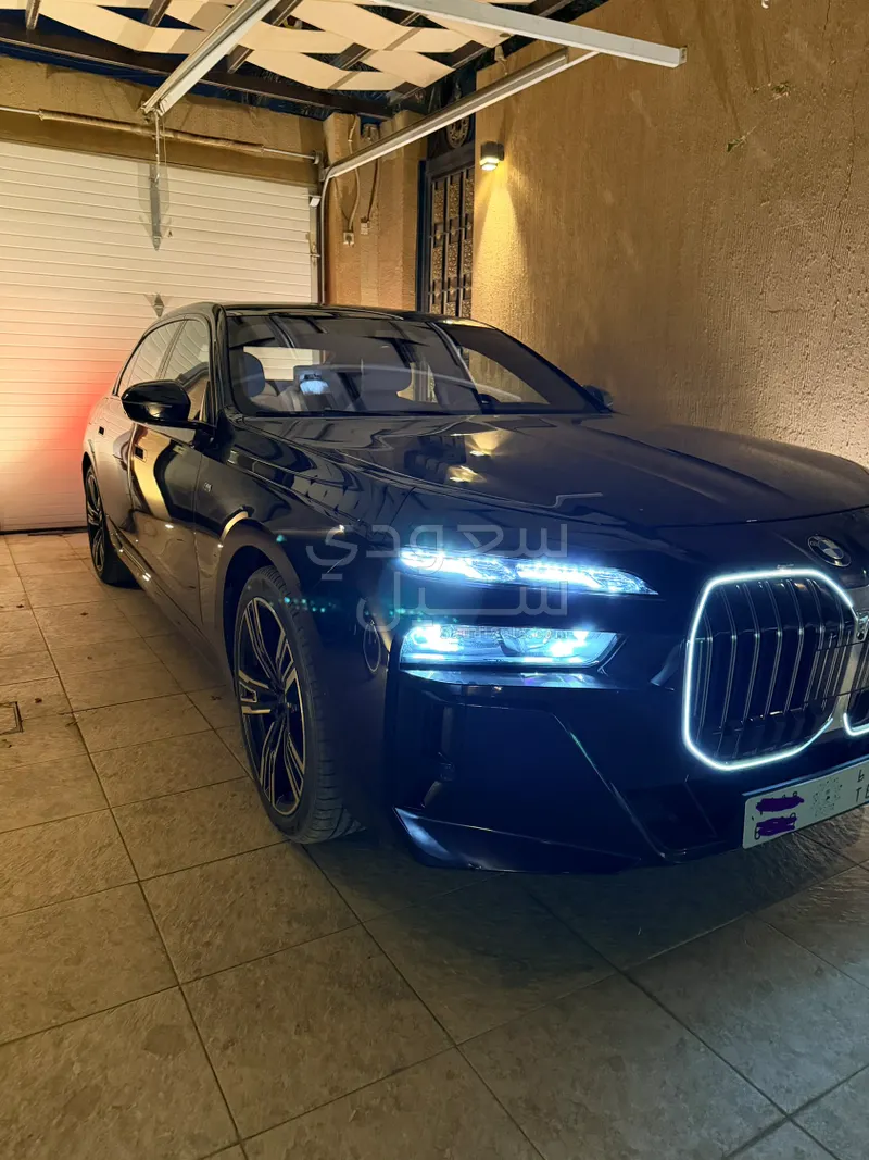 2023 بي ام دبليو الفئة السابعة 740أي