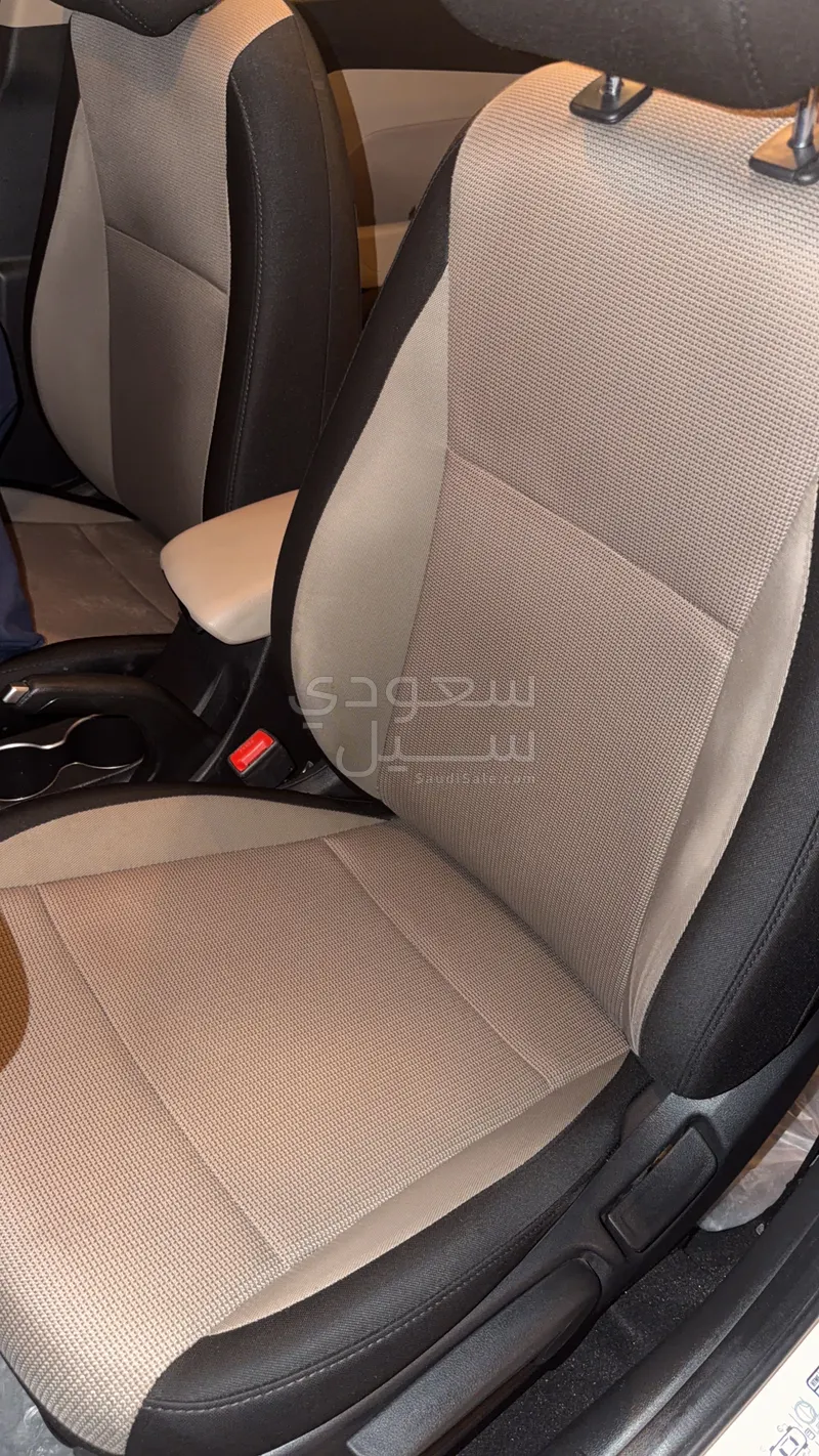 2023 هيونداي اكسنت سمارت