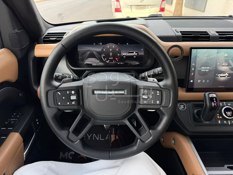 2025 لاند روفر ديفيندر V8 P525 ادشن