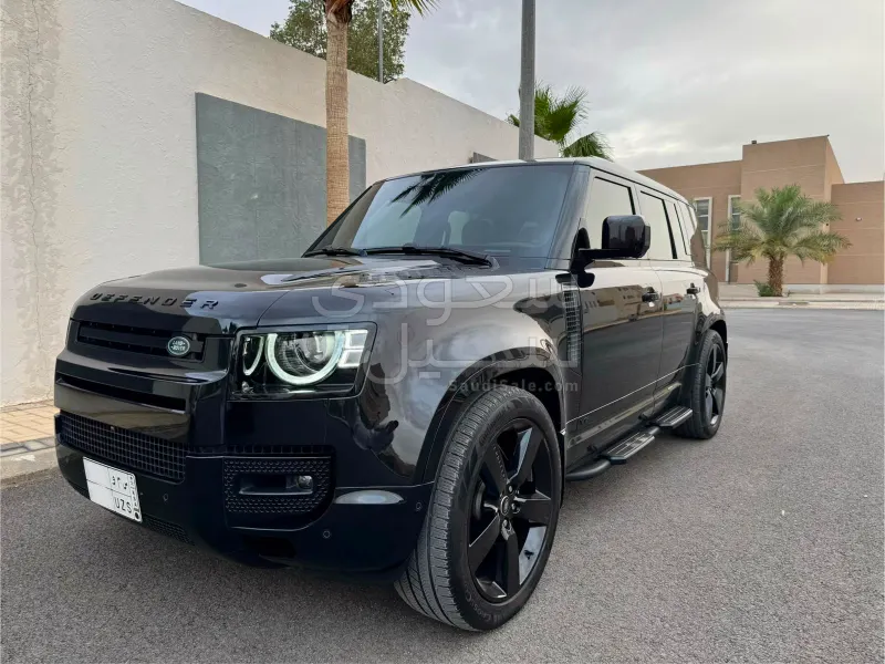 2025 لاند روفر ديفيندر V8 P525 ادشن