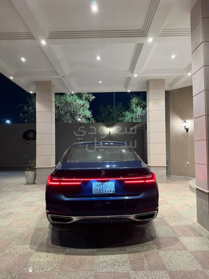2021 بي ام دبليو الفئة السابعة 730 إل أي