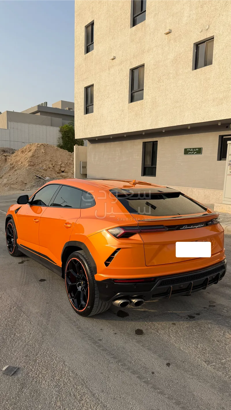 2022 لمبرجيني اوروس