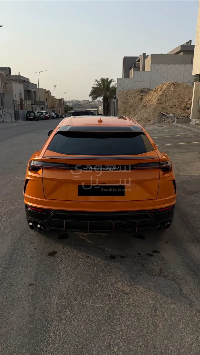 2022 لمبرجيني اوروس