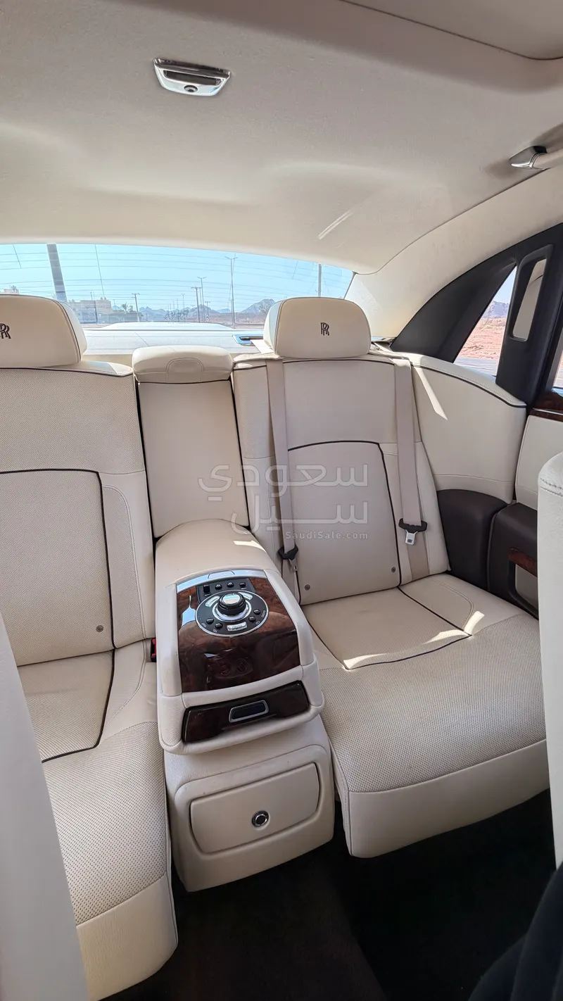 2014 رولز رويس قوست