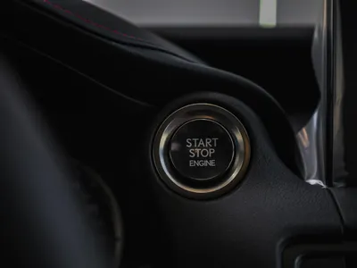 2025 لكزس آي إس 350