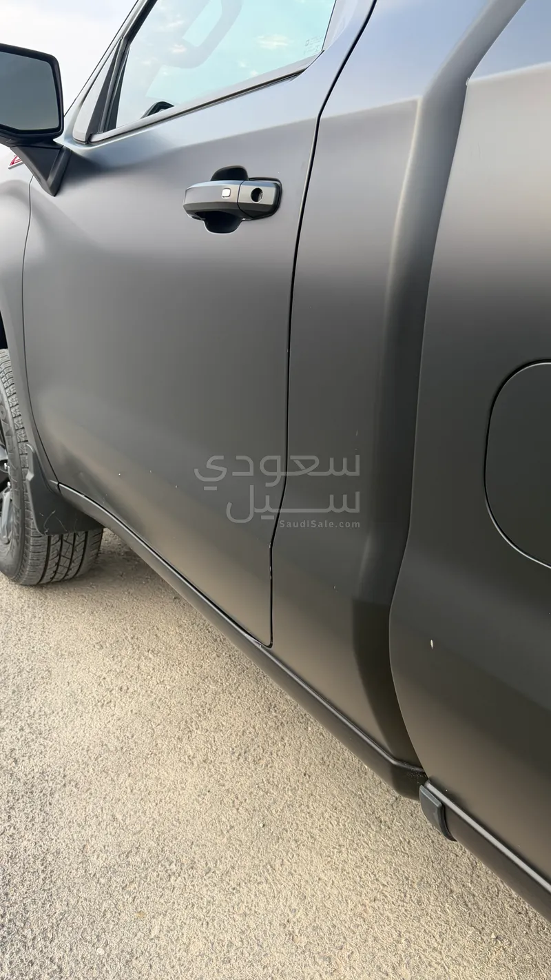 2023 شفروليه سلفرادو تريل بوس