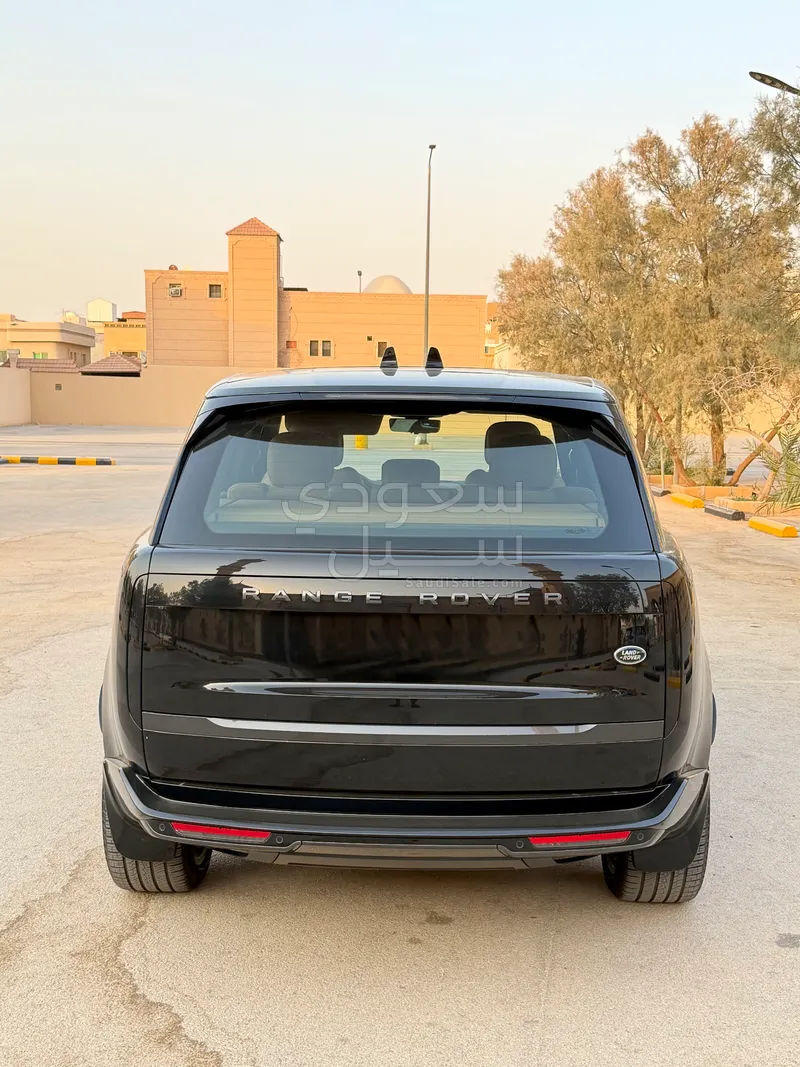 2023 لاند روفر رينج روفر فوج اس اي