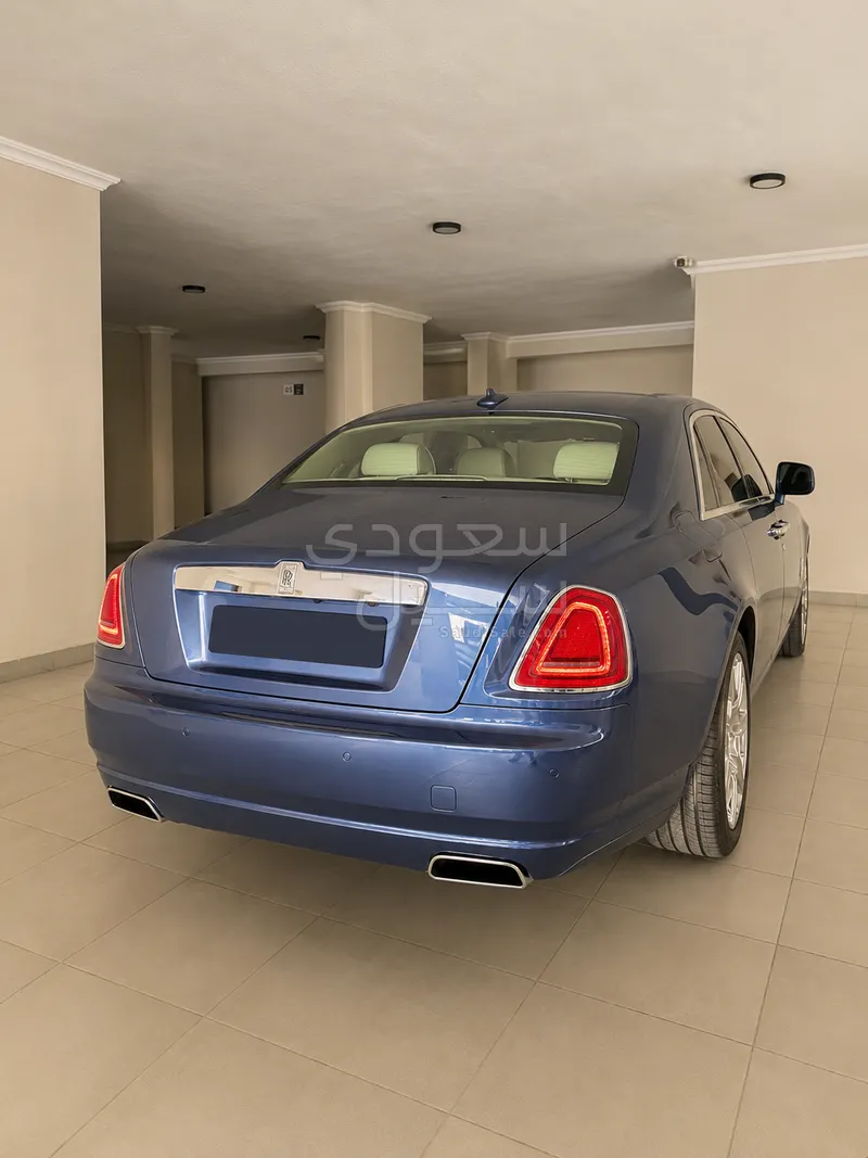 2010 رولز رويس قوست