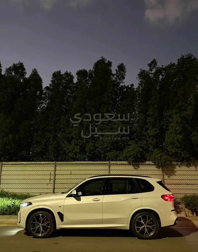 2024 بي ام دبليو الفئة اكس 5 إم كت