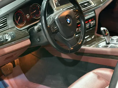 2015 بي ام دبليو الفئة السابعة 730 إل أي
