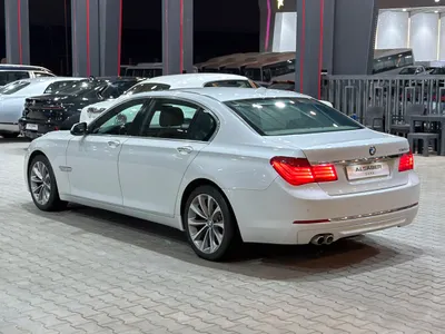 2015 بي ام دبليو الفئة السابعة 730 إل أي