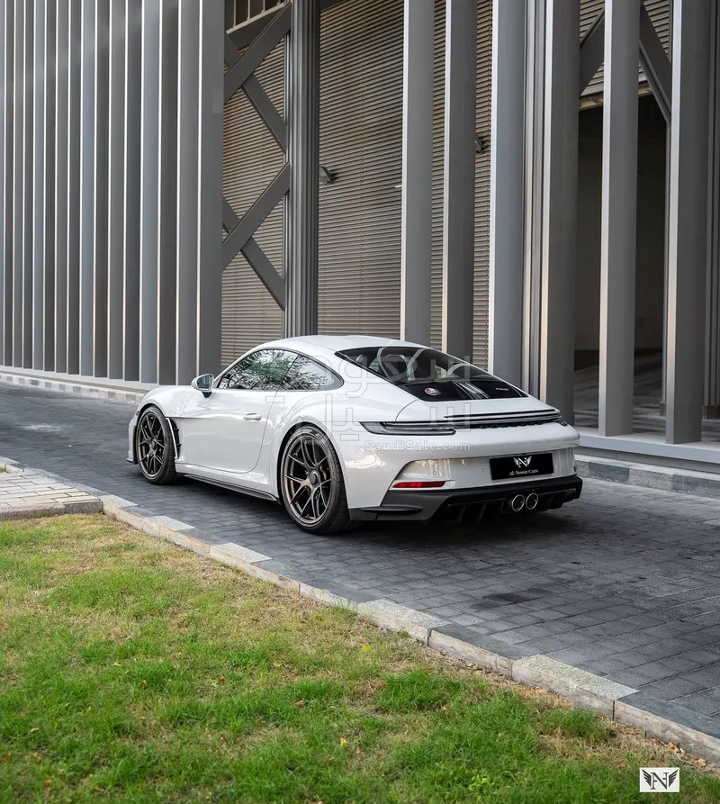 2024 بورش 911 اس تي