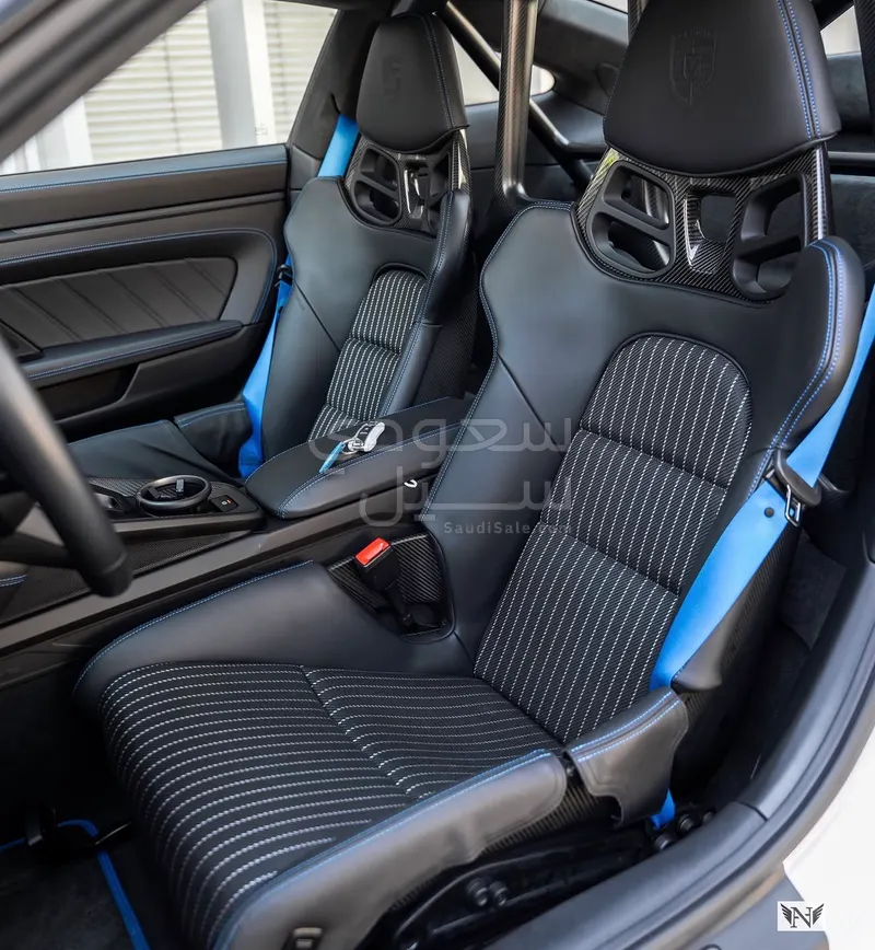 2024 بورش 911 اس تي