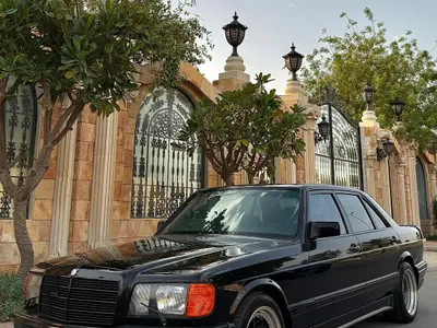 1990 مرسيدس - بنز إس إي إل 560